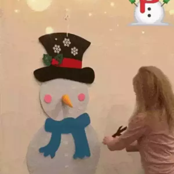 CHRISTMAS SNOWMAN – Om de zăpadă din fetru cu ornamente detașabile 02