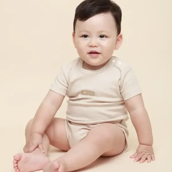 Un set de haine adorabile pentru bebeluși – BABY GIFT SET slider