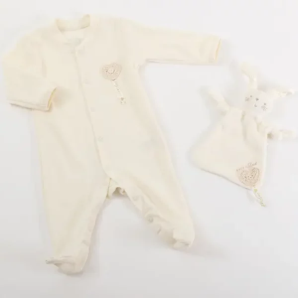 Un set de haine adorabile pentru bebeluși – BABY GIFT SET slider